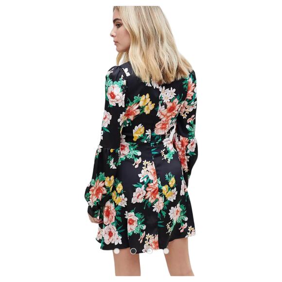NWOT PrettyLittleThing Floral Fit Flare Dress in Black Puff Sleeve Back Zip Sz 2 - Picture 2 of 11